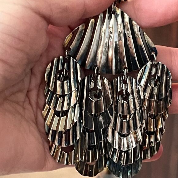 Silver metal 1980’s / 90’s clip on earrings - Picture 3 of 8